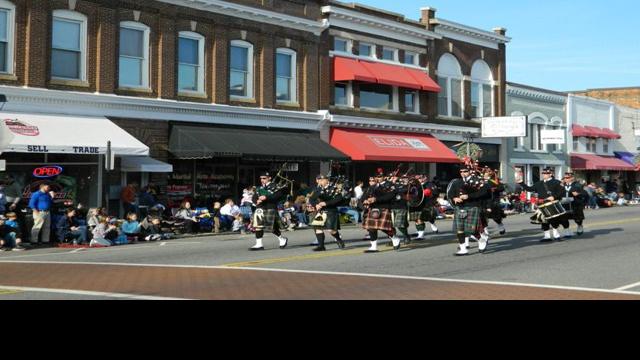 Mooresville Christmas Parade 2021