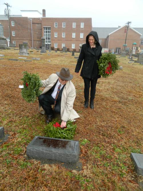 Wreaths Across America Ceremony Is Dec 14 Local News Mooresvilletribune Com