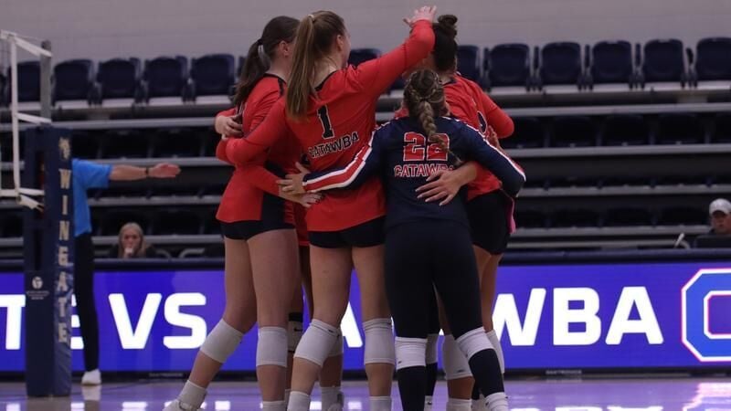 Women’s Volleyball Stifled at Lenoir-Rhyne