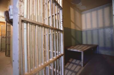 JailCellHC1405_source.tif