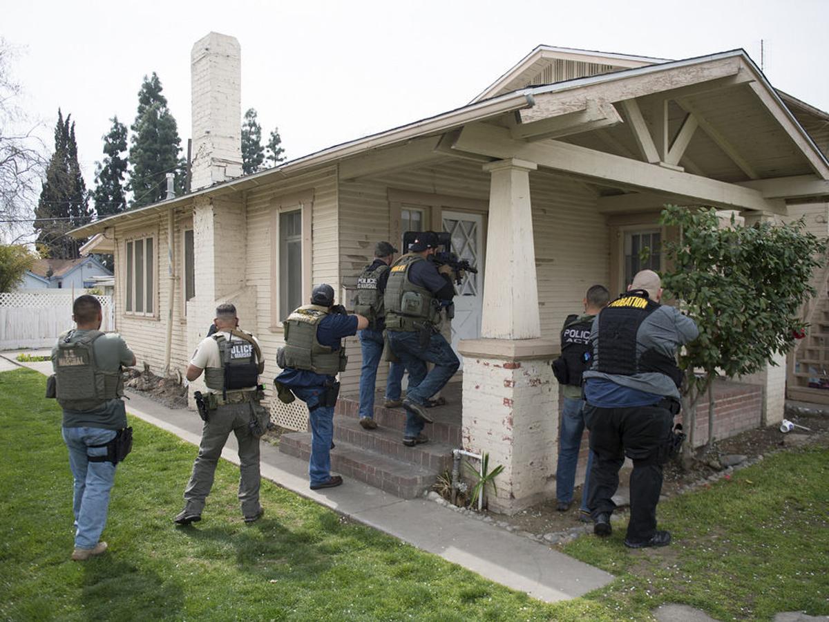 U S Marshals Operation Nets More Than 8 000 Fugitives Nearly 200 From Western N C Were Nabbed Latest News Morganton Com