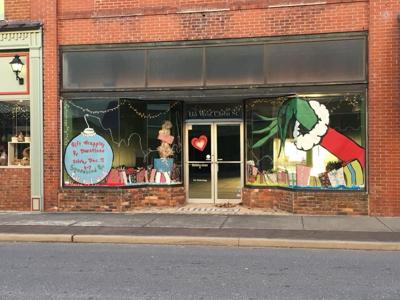 Shop Late Offers Chance To Buy Local Last Minute Christmas