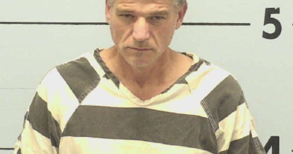 Man faces drug charges after fleeing license check, police say