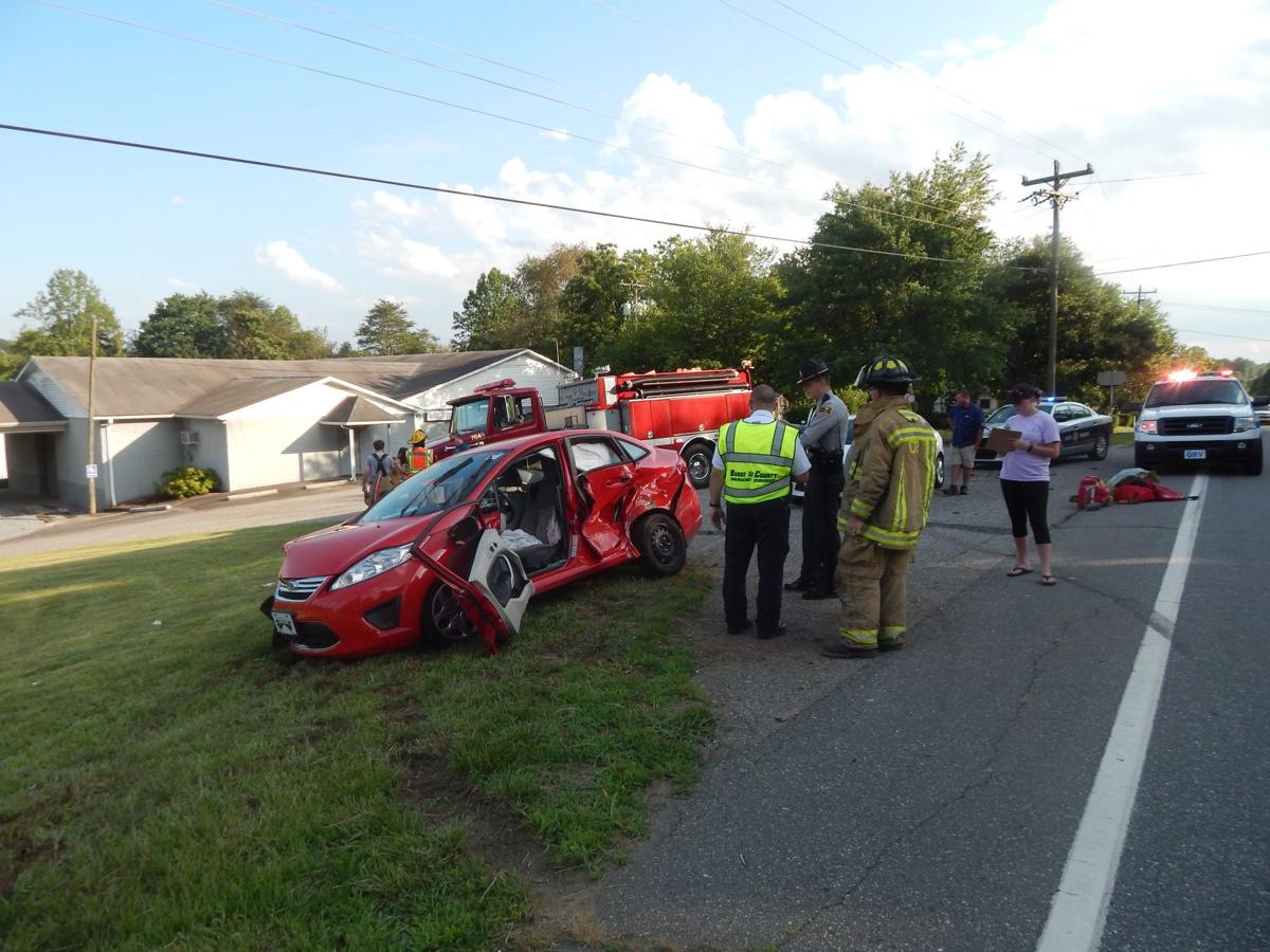 Three vehicle wreck sends three to hospital Local News