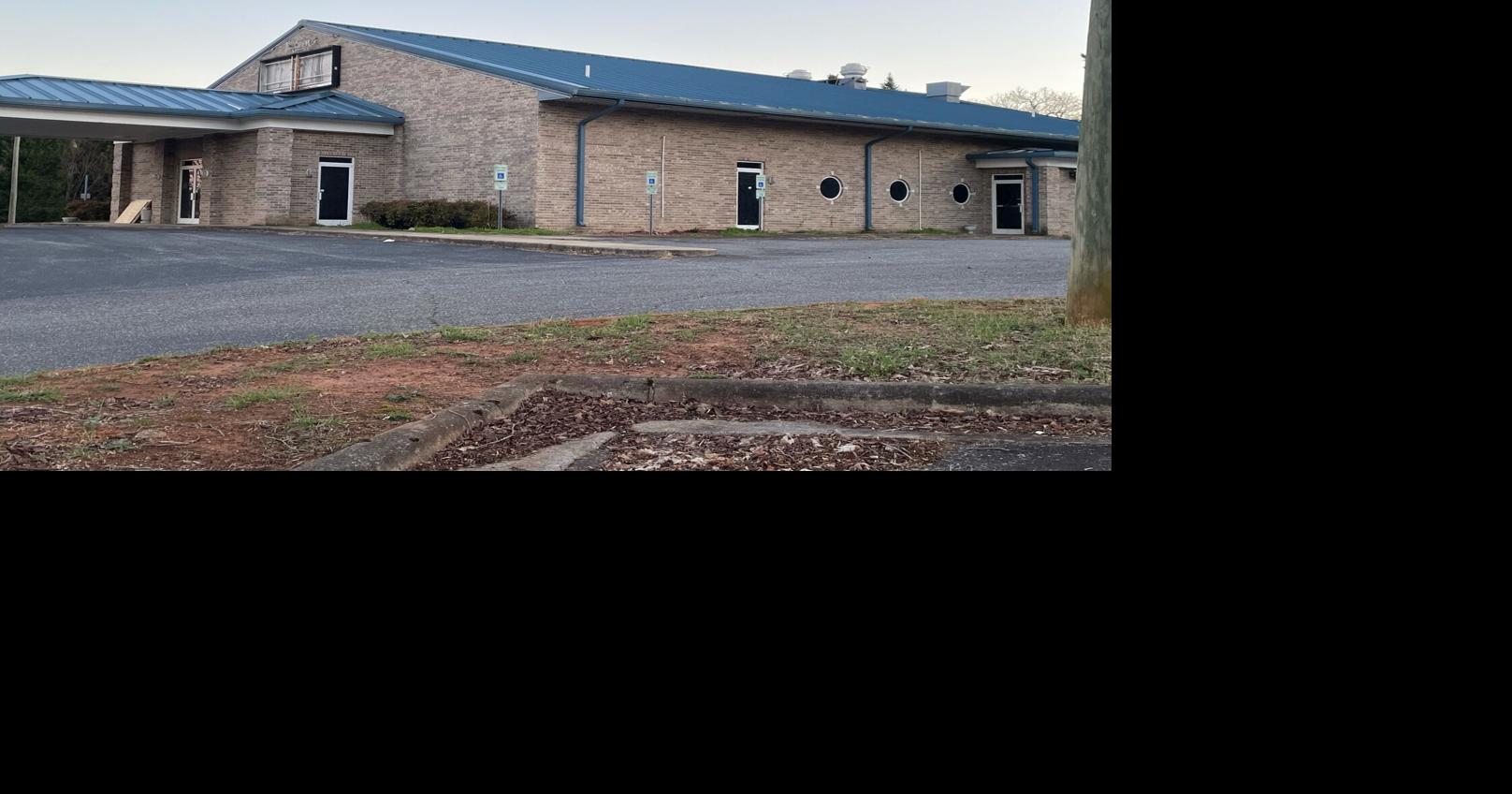 Former Morganton Harbor Inn Seafood building up for sale
