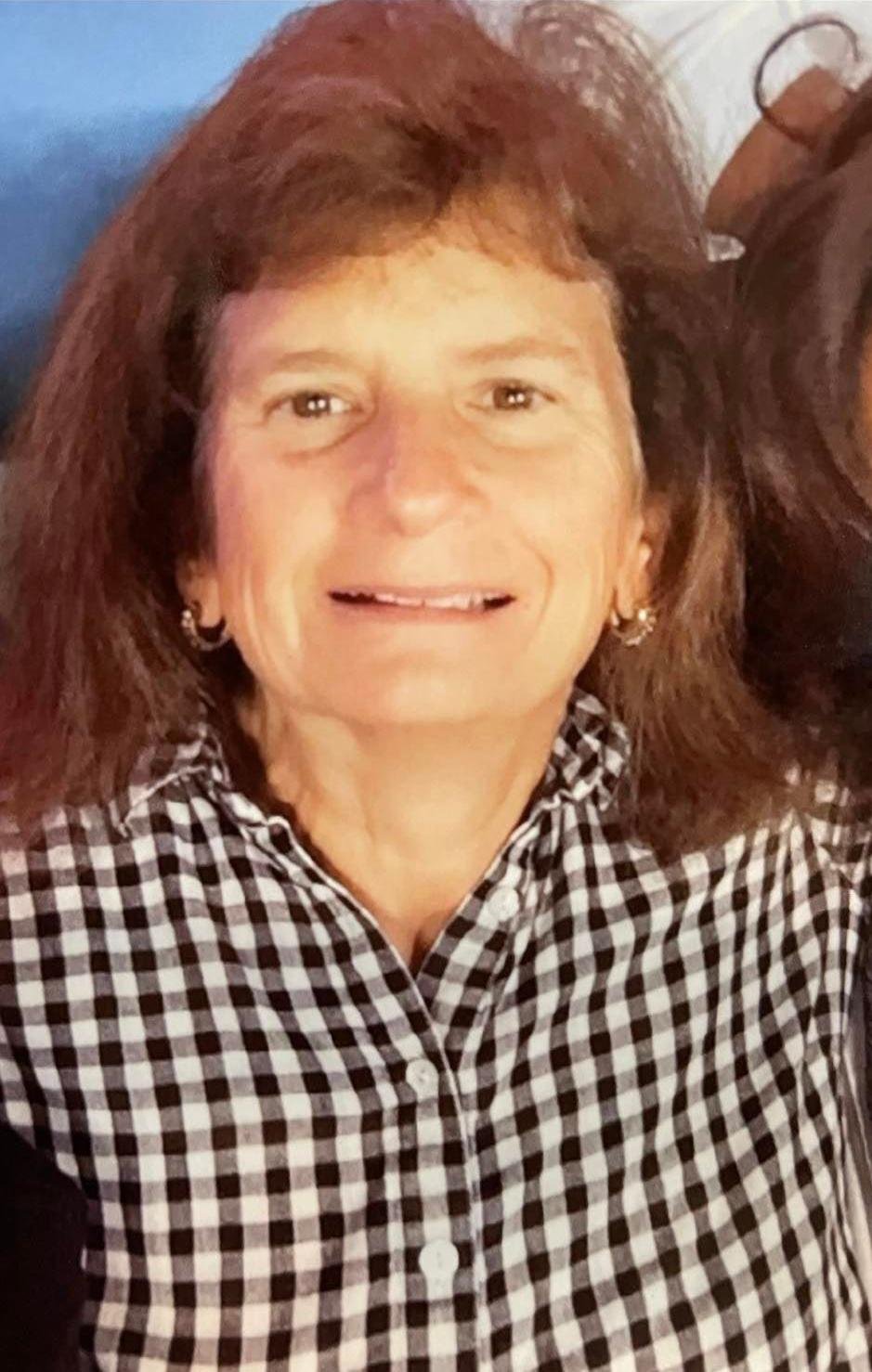 Rescuers looking for photos from Linville Falls parking lot to help track missing woman's steps Rescuers looking for photos from Linville Falls parking lot to help track missing woman's steps