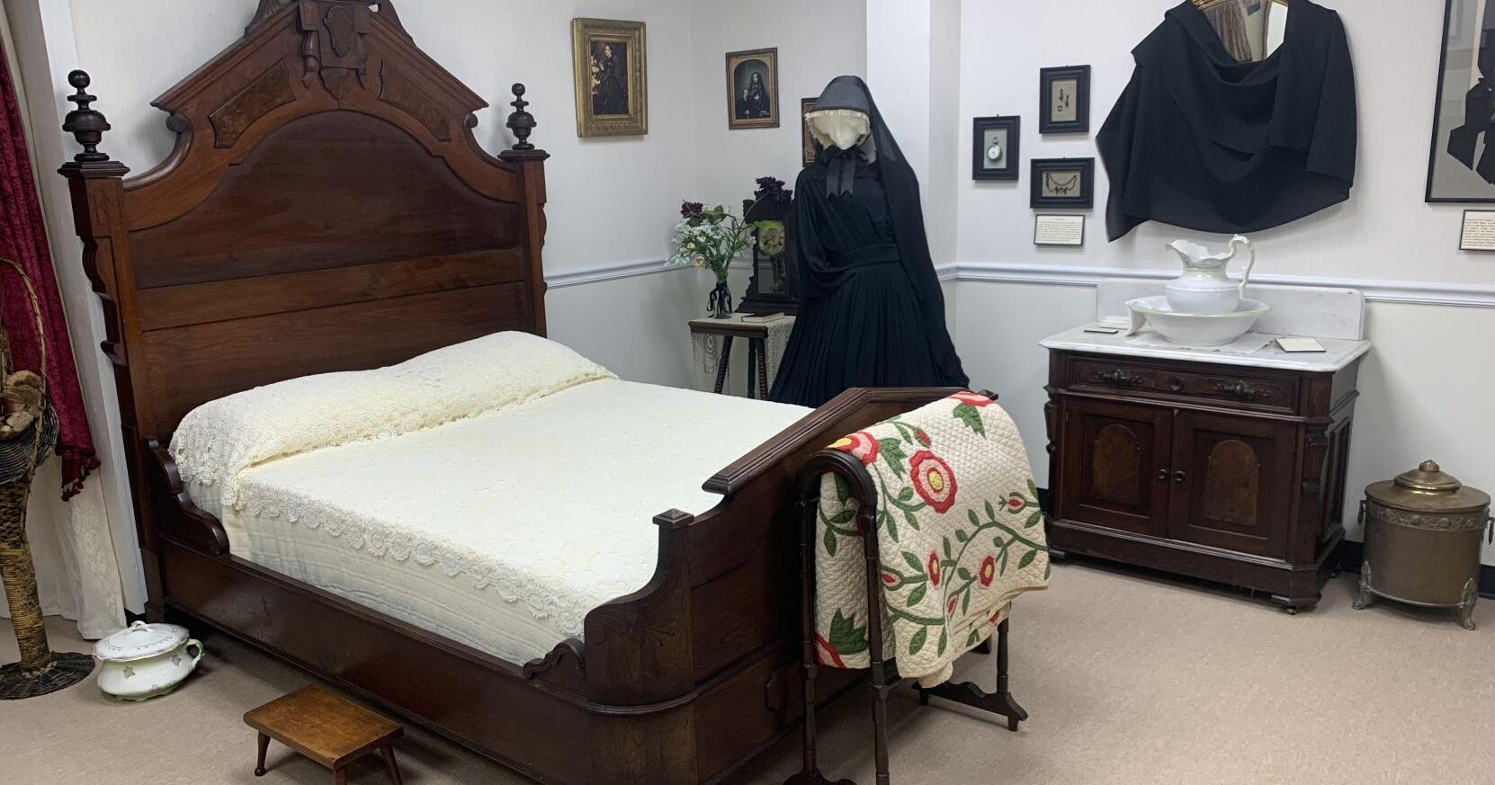 Former governor Tod Caldwell's furniture featured in exhibit - Vimarsana News