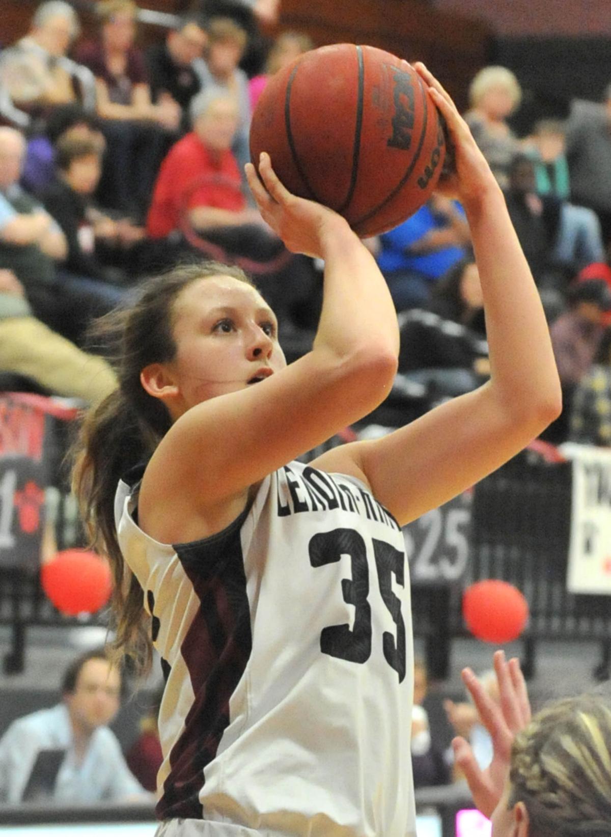 Lenoir Rhyne Men S Basketball Loses Opener Women Split First 2