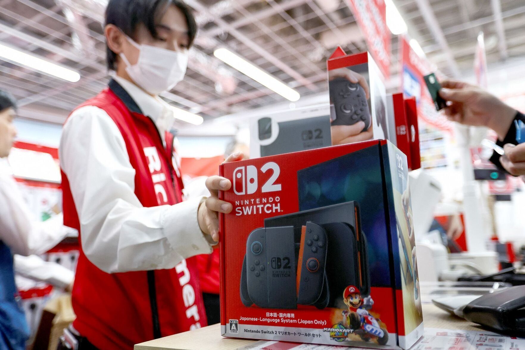 Nintendo Switch V2 Gray Edition + Mario Kart 8 Deluxe