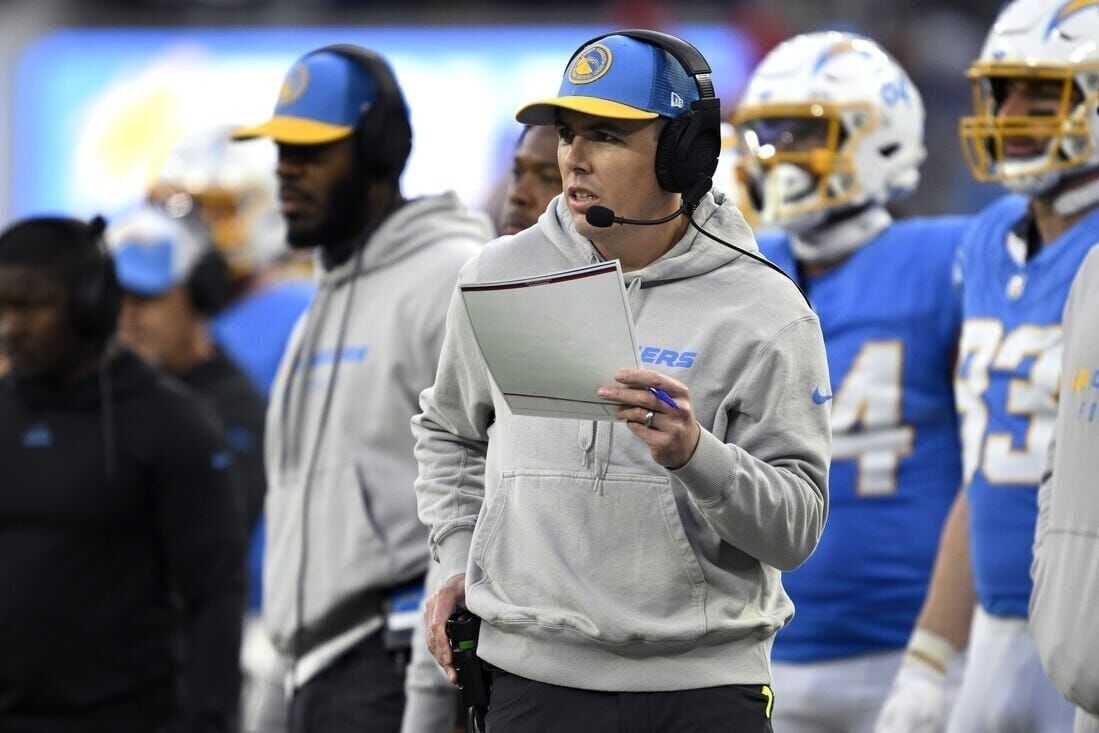 Reports: Eagles expected to tab Kellen Moore as OC