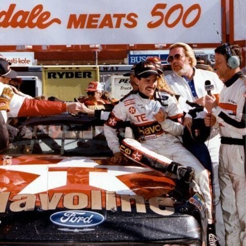 The Eight-Inch finish in the 1990 Spring NASCAR Cup Series race