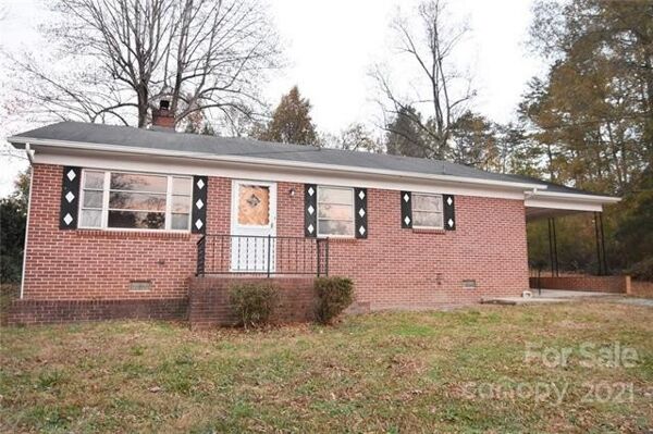 3 Bedroom Home in Hickory - $109,900