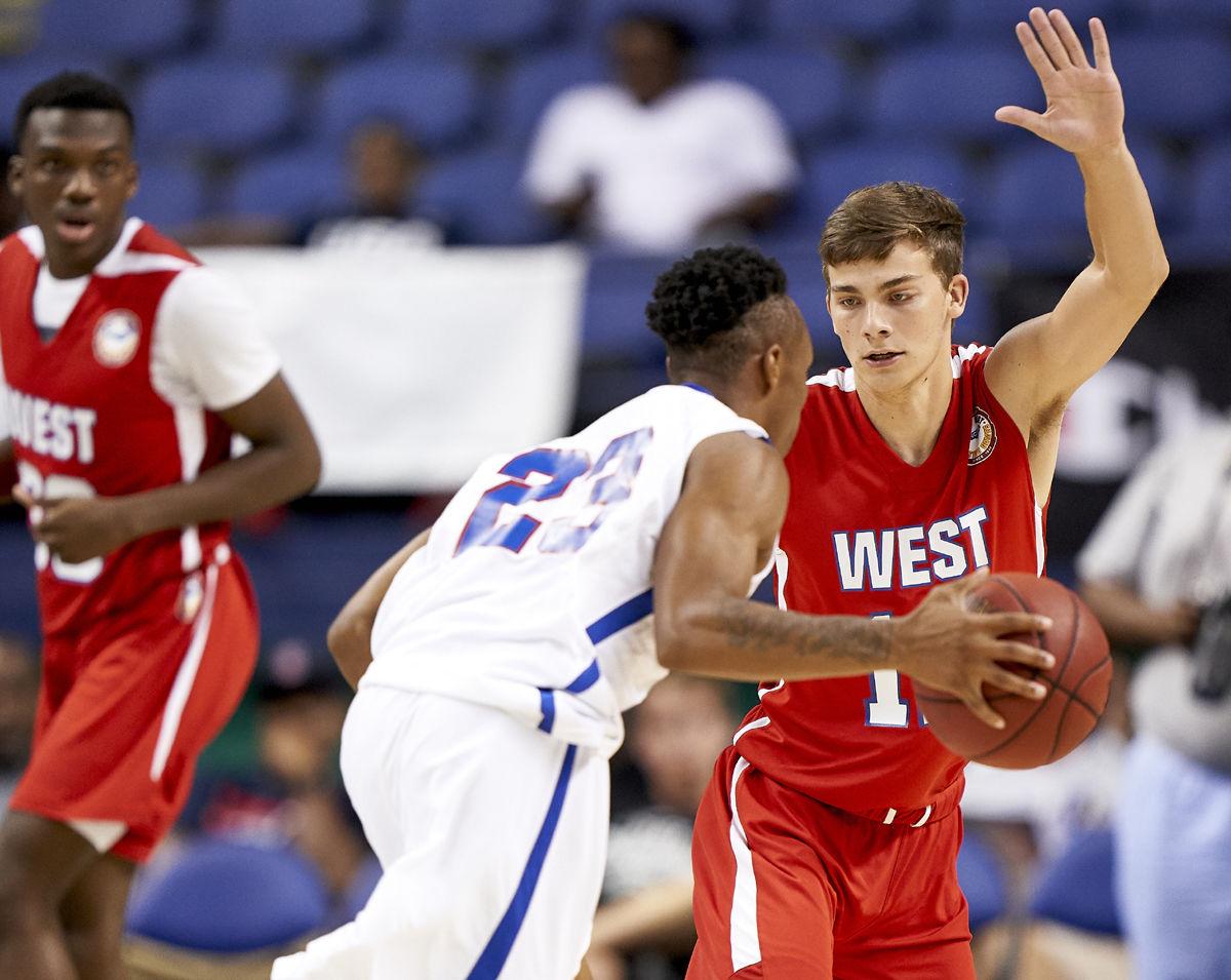 Abee Keys Record Blowout Win In East West Boys Basketball Game