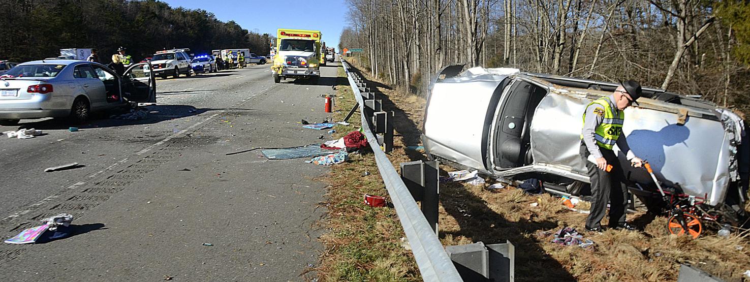 PHOTOS 7 injured in crash, Interstate 40 shutdown
