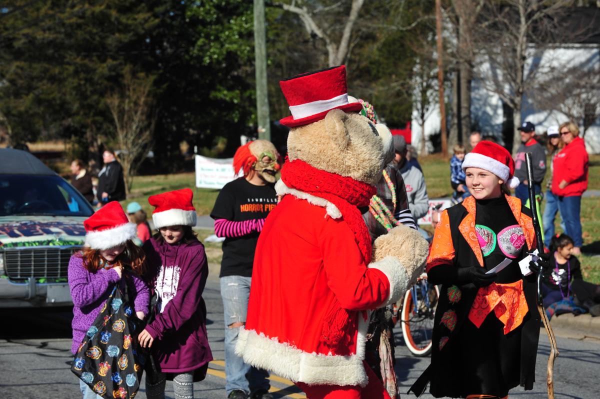 PHOTOS Rutherford College 2017 Christmas Parade Gallery