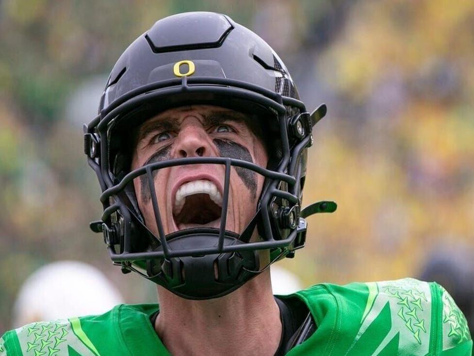 Oregon QB Bo Nix is on the verge of a truly historic season in Eugene