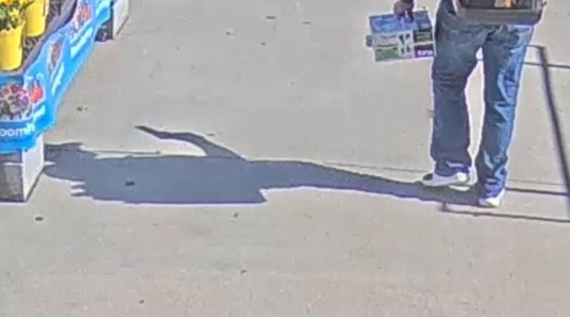 Lenoir man flashes gun while confronted in Lowe’s Hardware