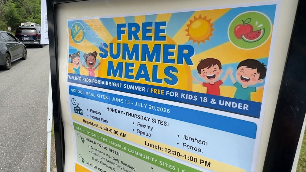 DINE WS/FCS Gives Out Free Summer Meals