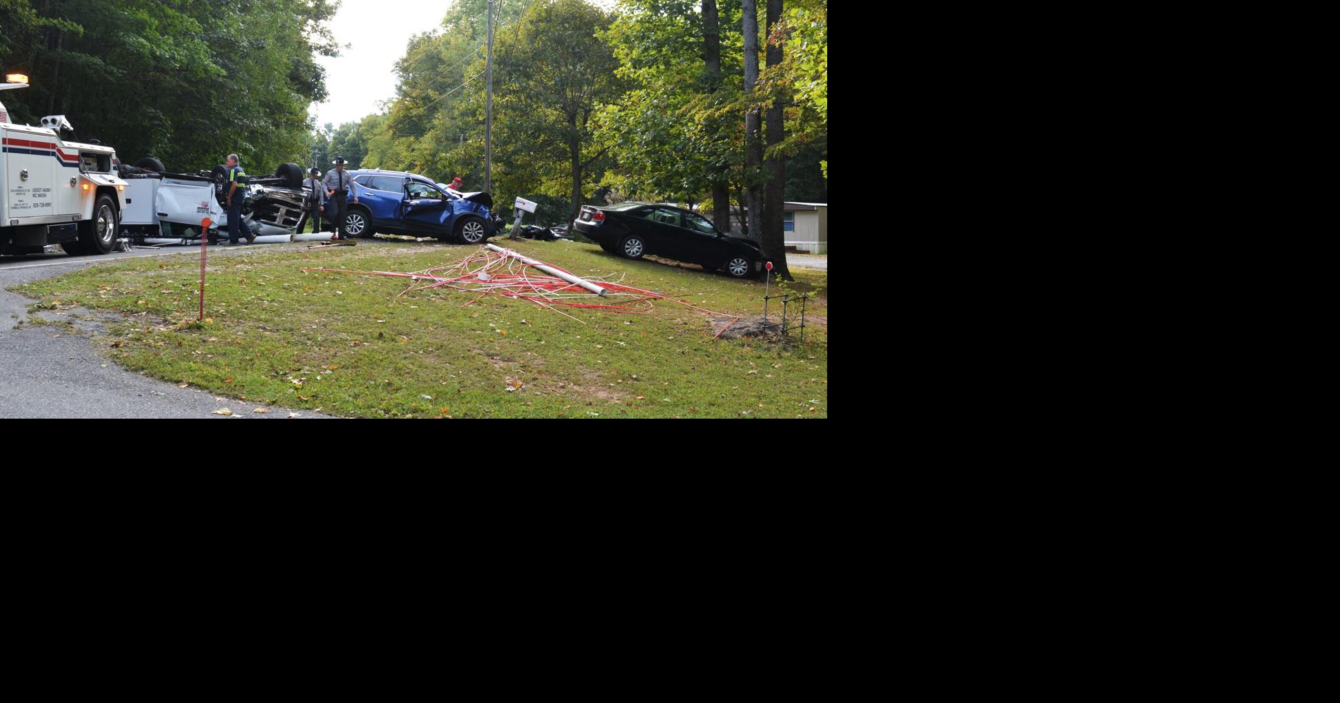 Woman dead, 4 others injured in 3-car crash