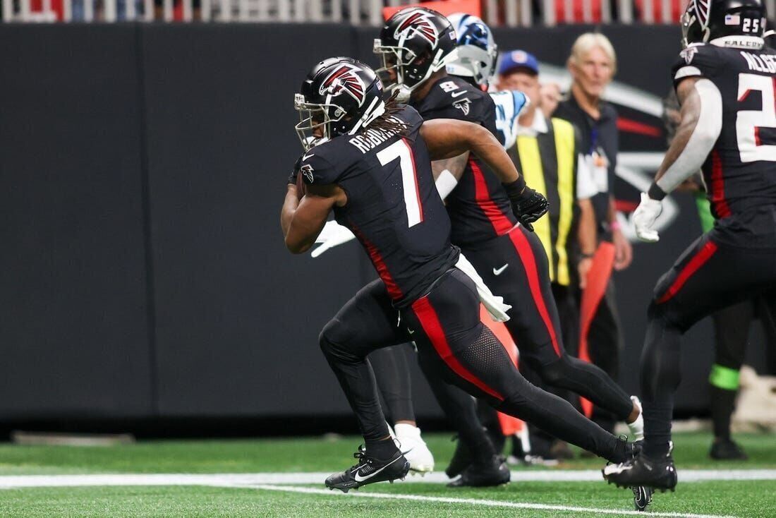 NFL: Bijan Robinson scores 1st NFL touchdown in Atlanta Falcons' 24-10 win  vs Carolina Panthers