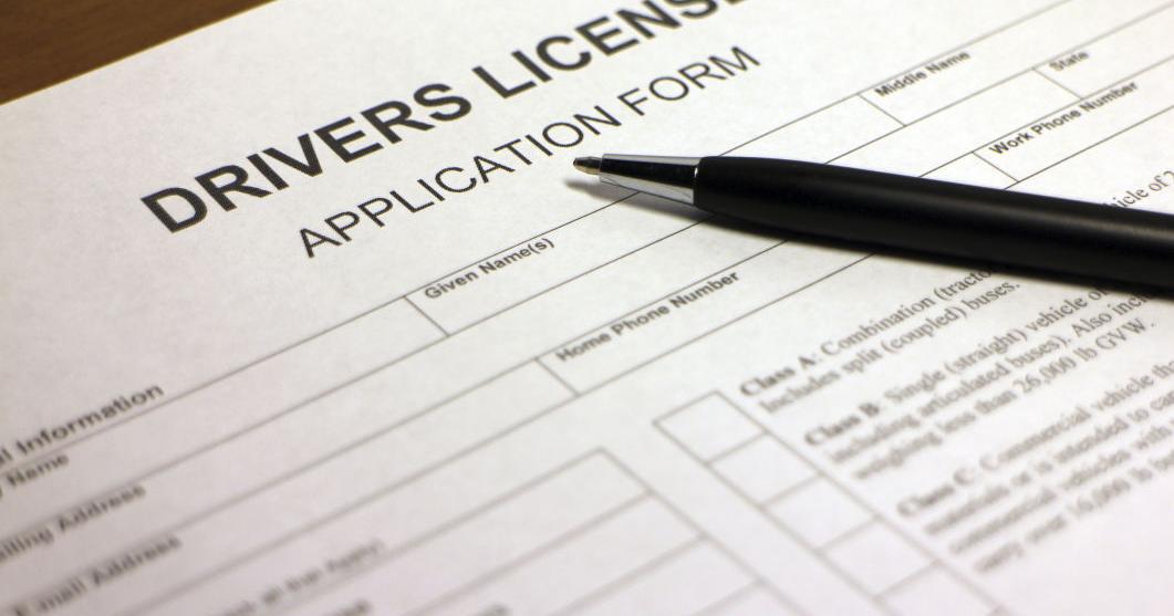 You should still be able to vote with an expired license
