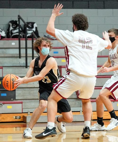 012421-mnh-sports-draughn-bkb-p1