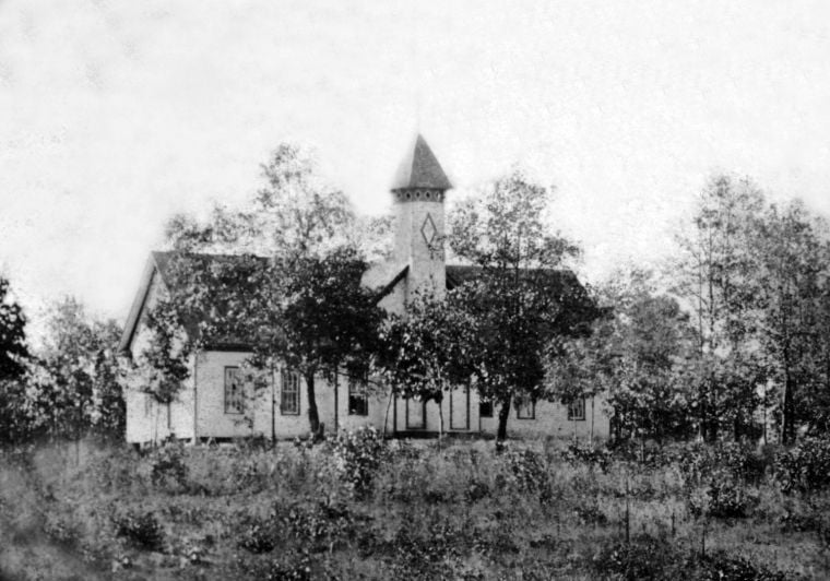 Early 1900’s school in Glen Alpine