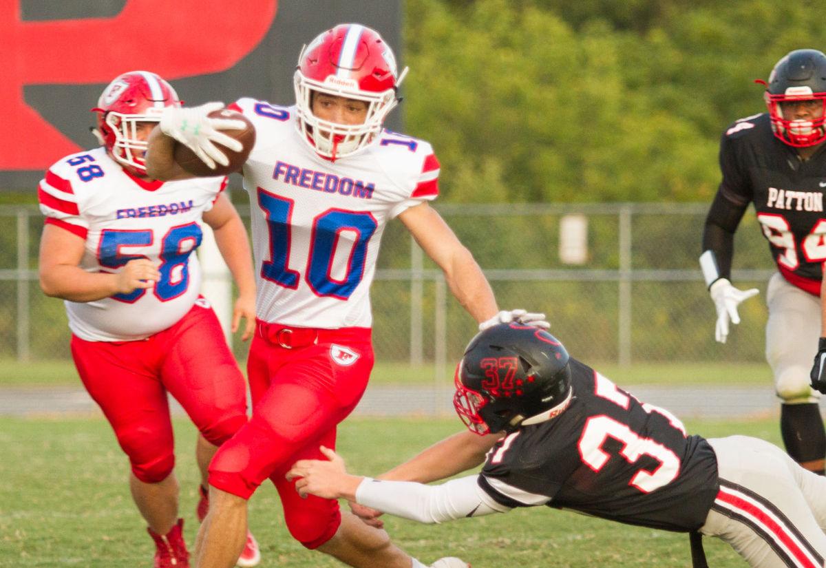 spl0918 Freedom-Patton football 1.jpg