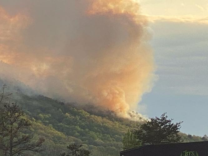 Lightning strike looks to be cause of fire on Hildebran Mountain