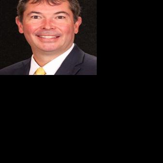 Commissioners start search for new county manager
