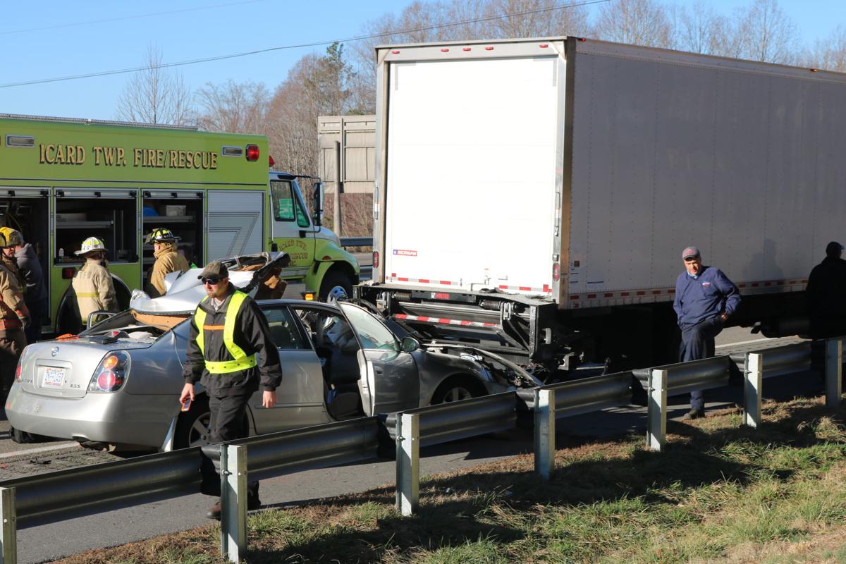 wreck I-40 118 fatality (10).JPG