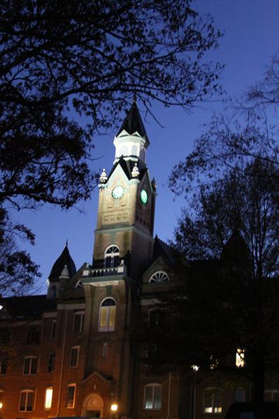 Clock tower shines green light for veterans (copy)