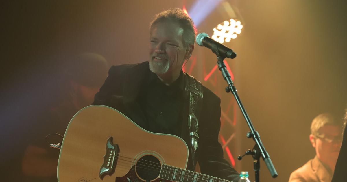 Country artist John Berry to perform in Morganton