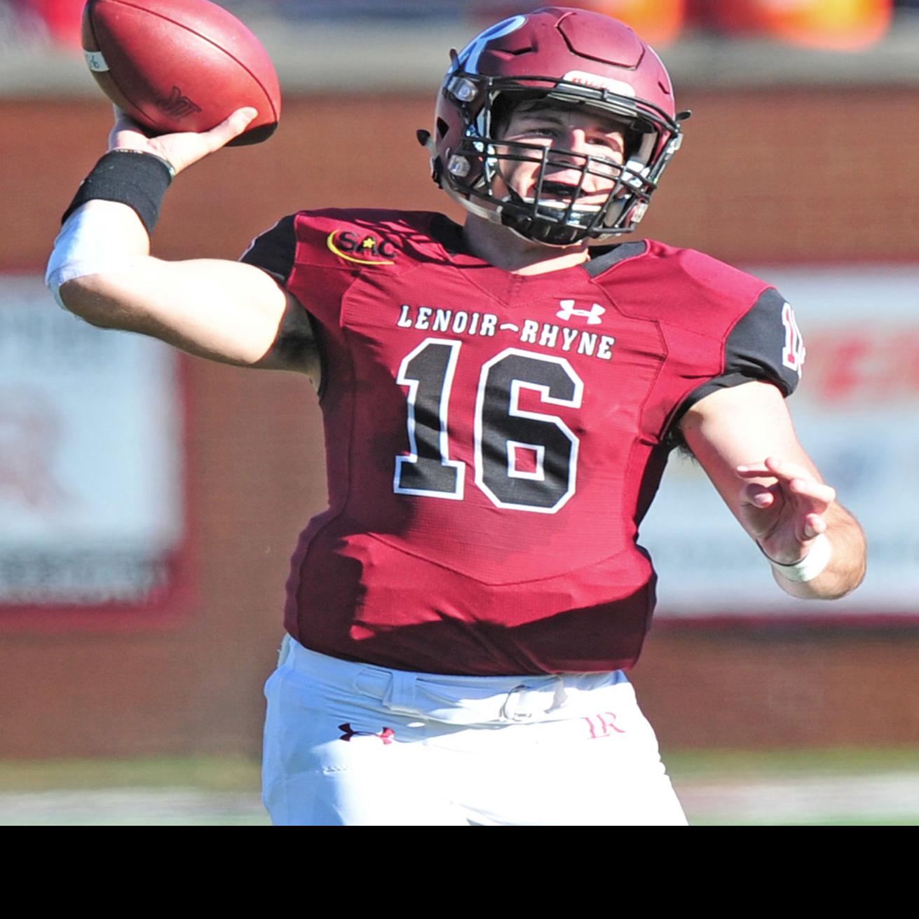 L R Football Guts Out Second Round Playoff Win Sports