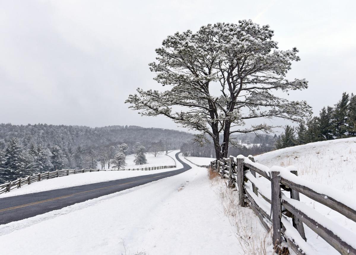 Winter 2022-23 will see plenty of 'shaking, shivering and shoveling,' says  Farmers' Almanac 