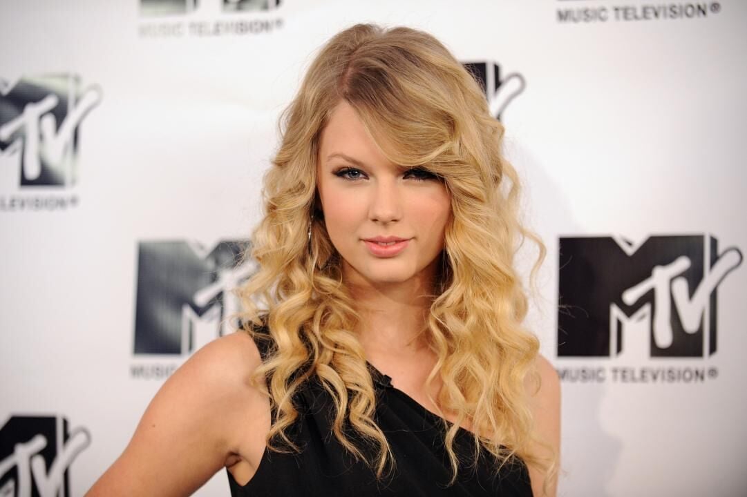 Video Review – Taylor Swift's “I Knew You Were Trouble” - Saving Country  Music