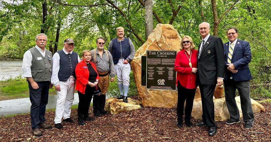 Ceremony marks graves of Revolutionary War soldiers - Vimarsana News