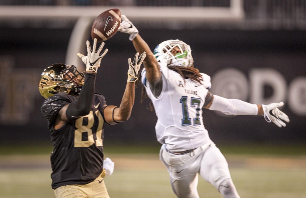 Tulane Unveils New Black Jerseys and Helmets for 2015