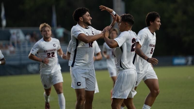 Men’s Soccer Conquers No. 24 Anderson on the Road to Remain Undefeated