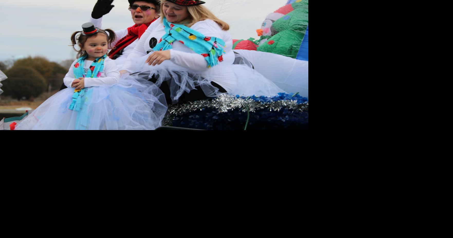 PHOTOS 2018 J. Iverson Riddle Christmas Parade Part 1