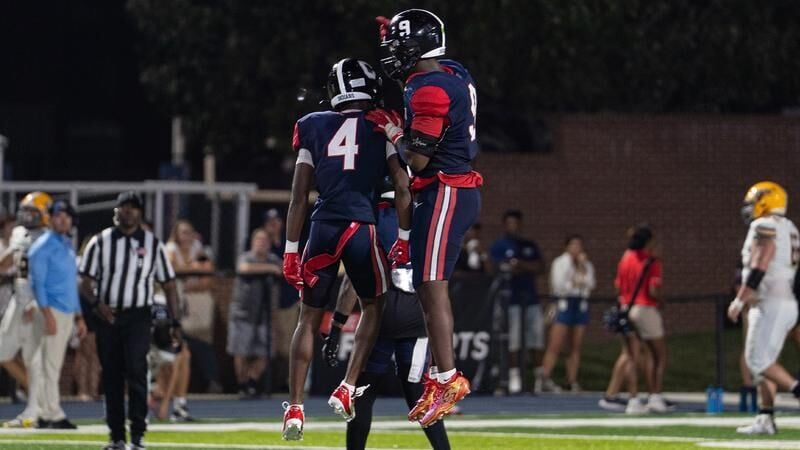 Football Outlasts Emory and Henry for First SAC Win