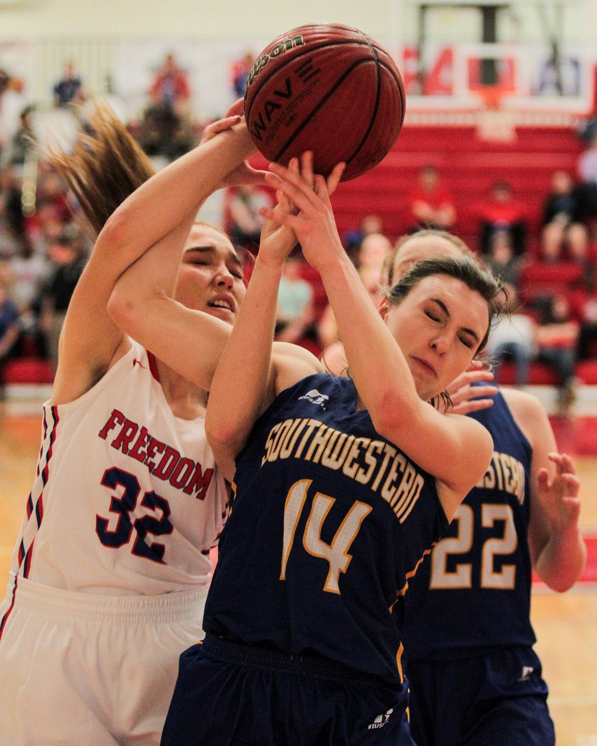 Freedom girls win 27th straight, move 1 win from regionals again