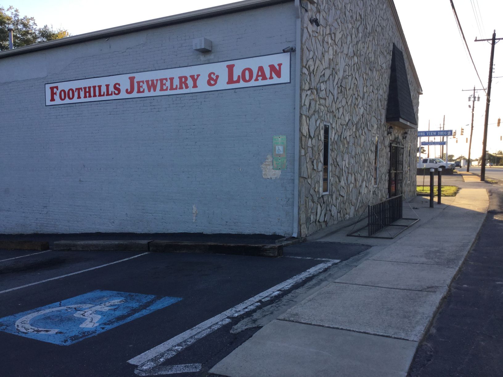 Foothills pawn and deals jewelry