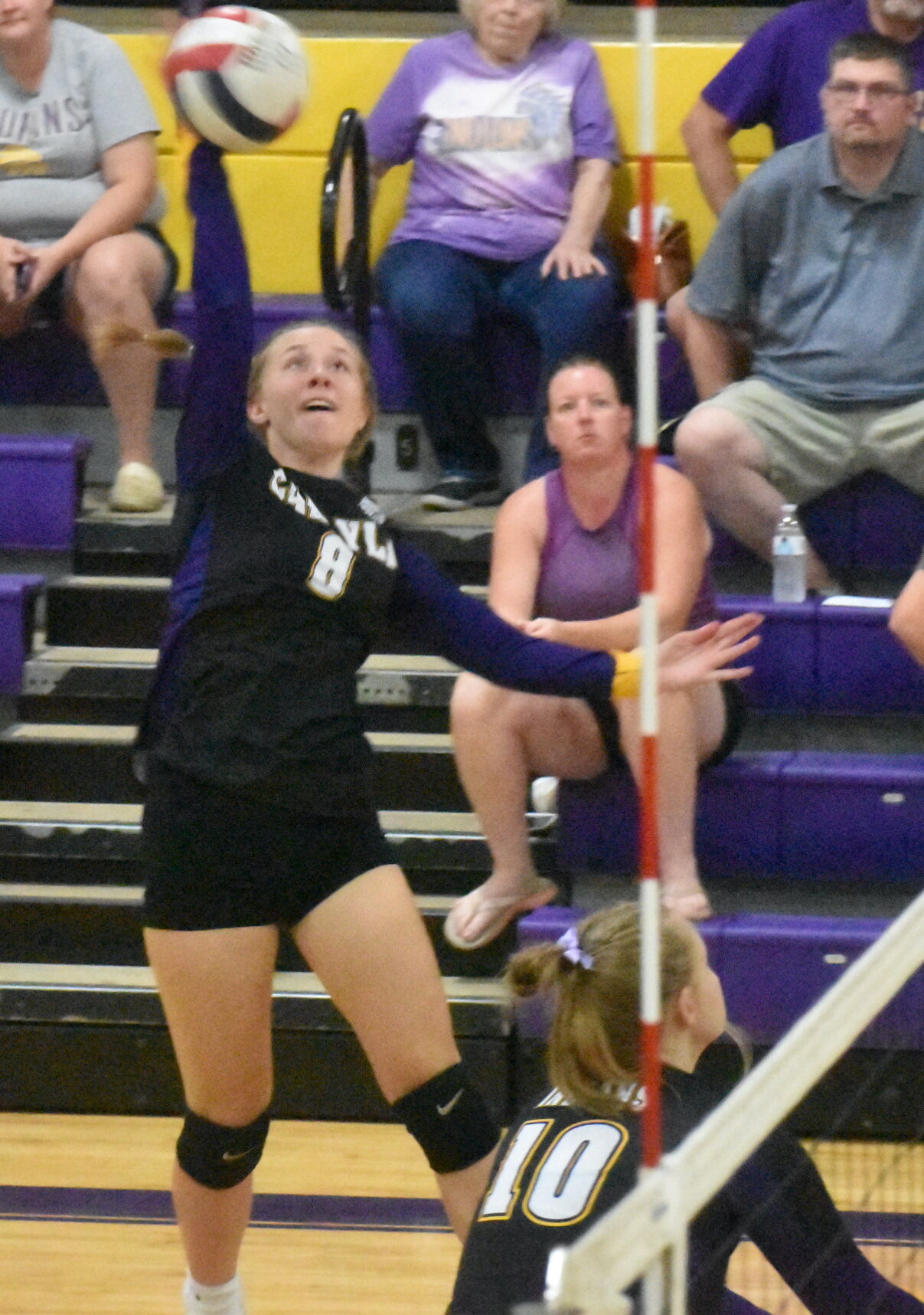 Valmeyer beats Carlyle volleyball