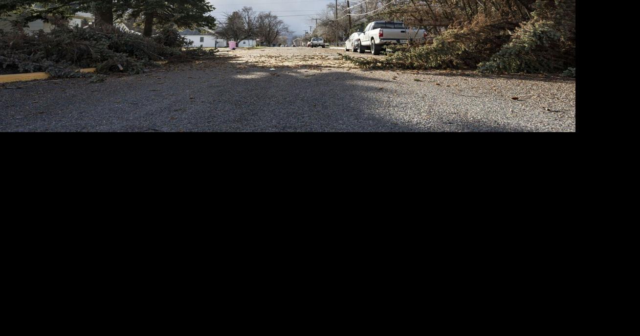 Western Montana wind storm leaves thousands without power