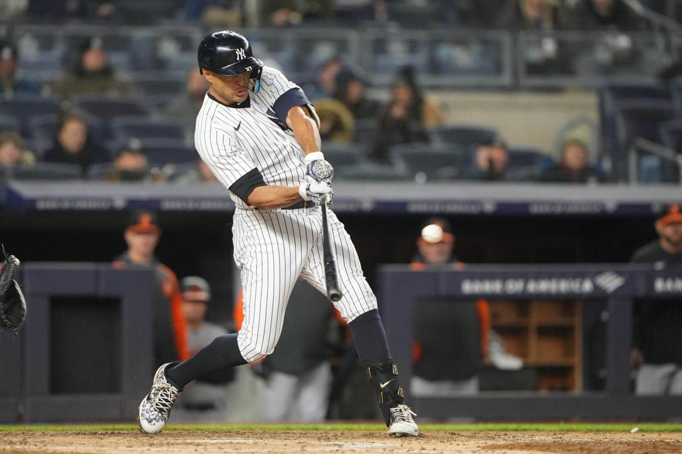 Giancarlo Stanton hits a walk off grand slam as the Yankees defeat