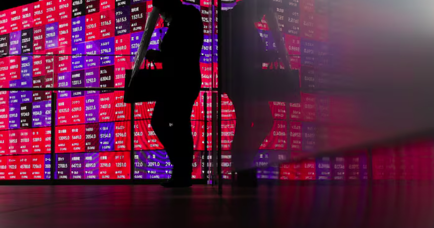 Asian stocks dip as oil rises after Trump's Hormuz levy threat