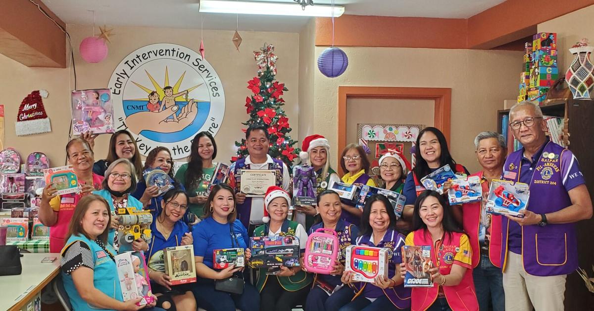 District 204 Lions bring joy to EIS children with toy donations