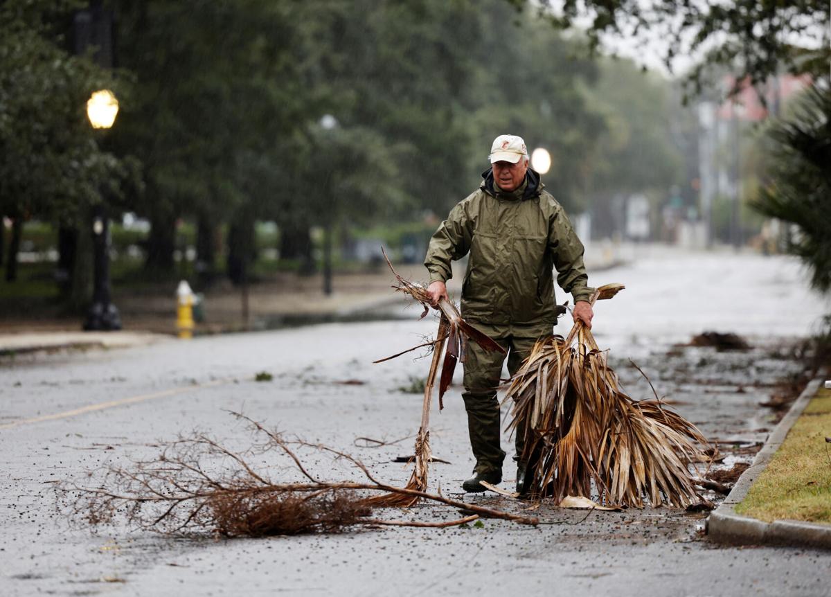 Hurricane Ian Strikes South Carolina; Florida Counts Cost of Destruction