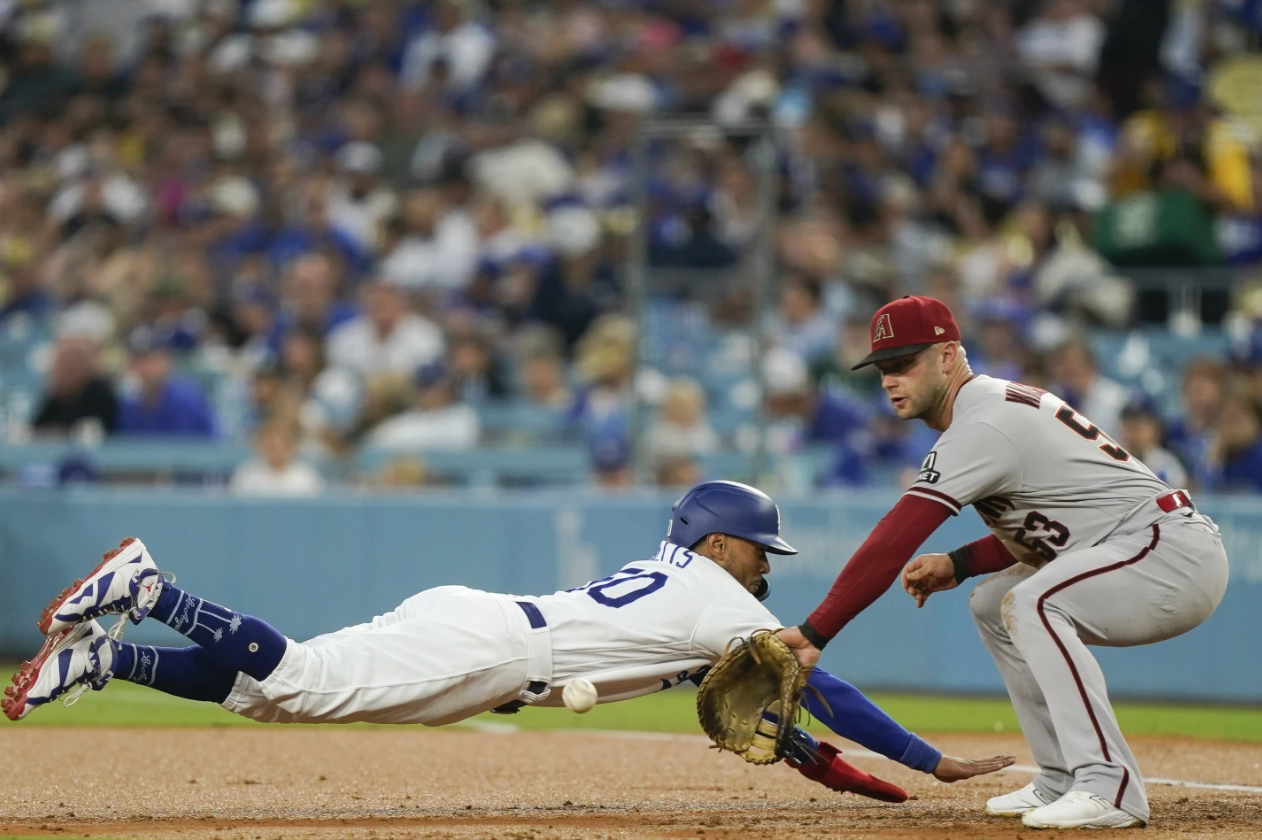 Los Angeles Dodgers on X: Dub on Chris Taylor Bobblehead Night